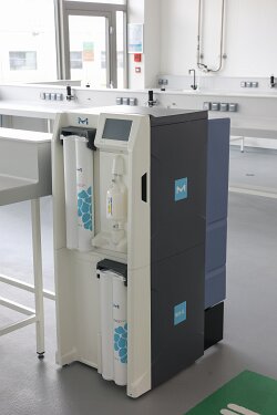 1Y3A3022