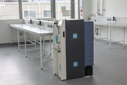 1Y3A3050