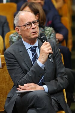 1Y3A4721